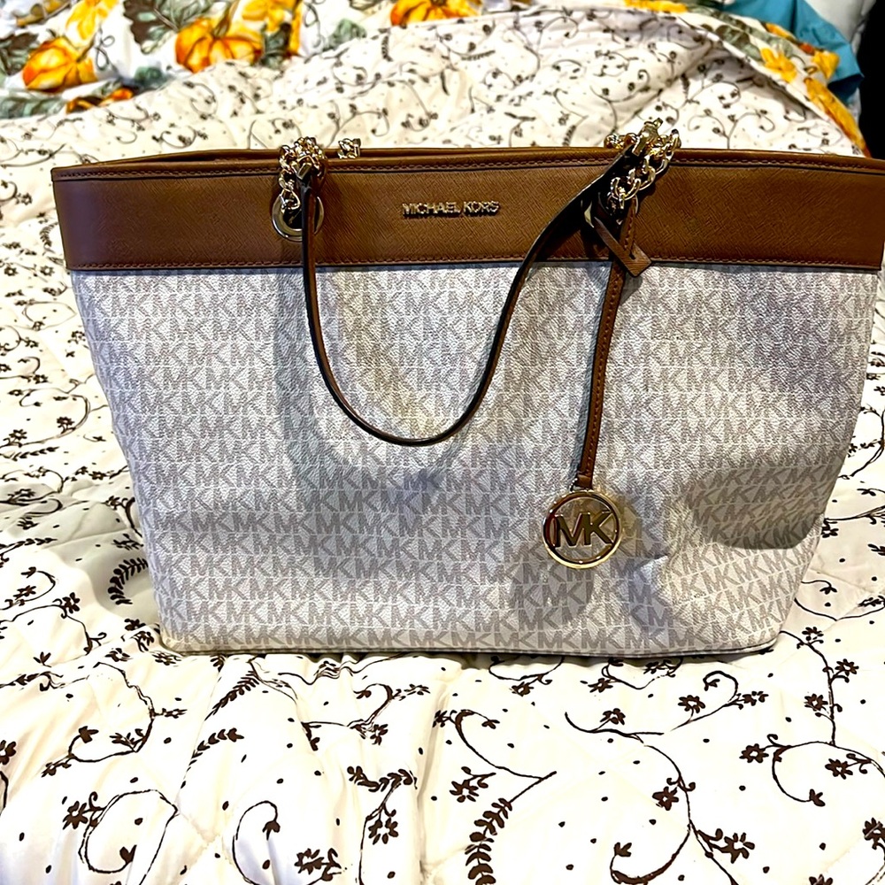 Large Michael Kors tote white with brown trim